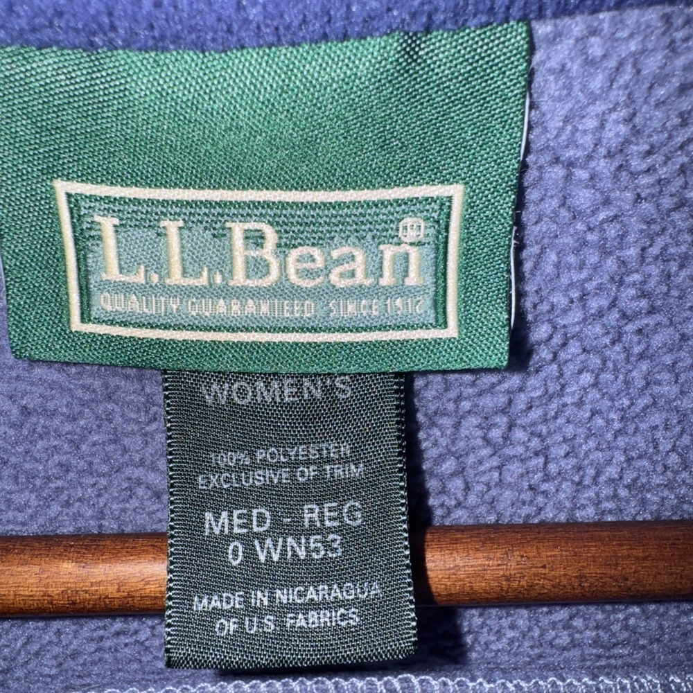 LL Bean Fleece Vest Women's Medium Reg‎ Purple Outdoors Hiking Layering EUC - Picture 7 of 11